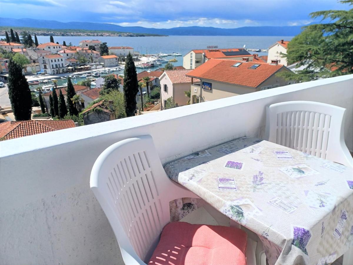 Guesthouse Cecilia 2 Malinska Extérieur photo