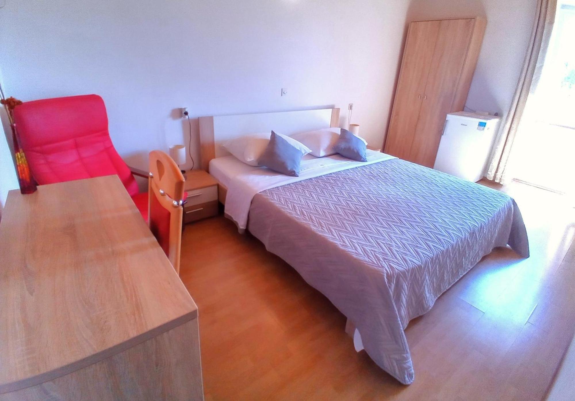 Guesthouse Cecilia 2 Malinska Extérieur photo